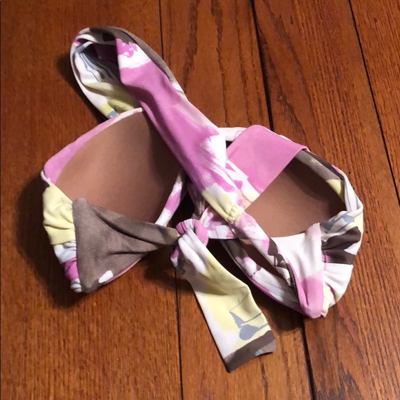 Multicolored, single strap top bikini. - Picture 4 of 4